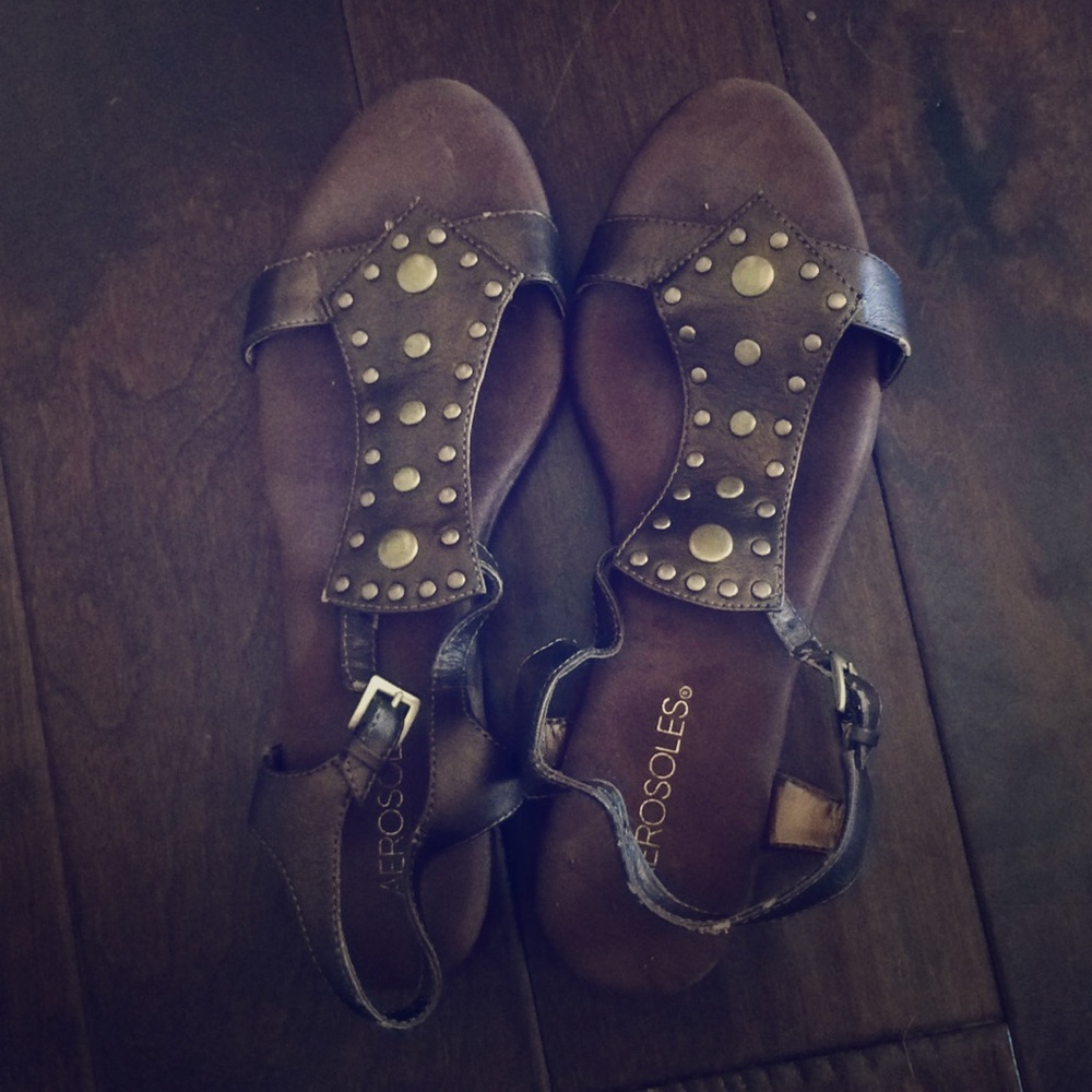 Cute and comfy brown Aerosoles sandals